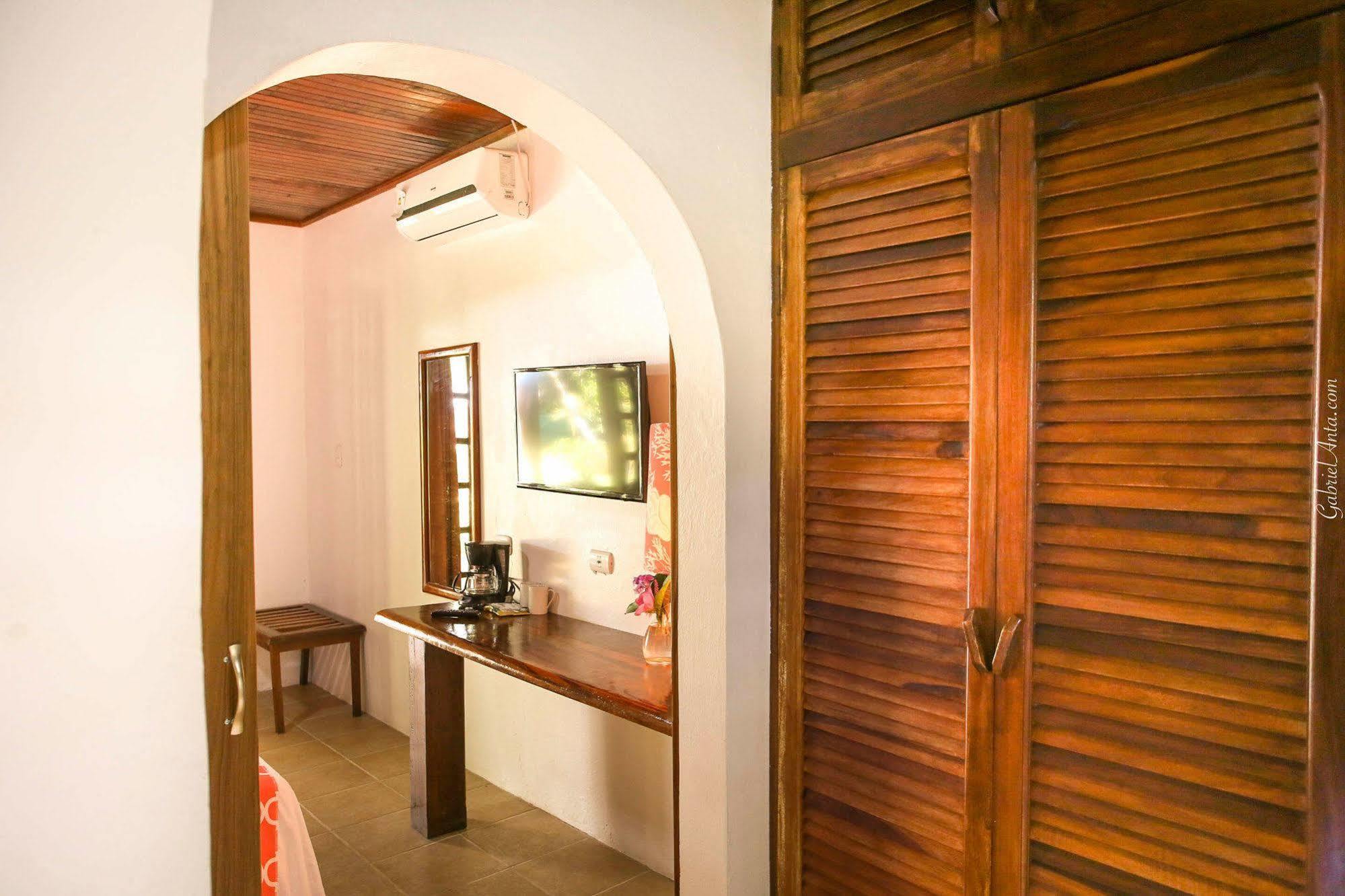 Magellan Boutique Hotel Cahuita Kültér fotó